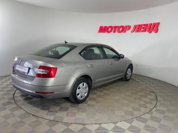 Skoda Octavia III (A7) Рестайлинг с пробегом 2017 года, цена 1 341 000 рублей, 209567 км, лифтбек, Автокод Объявления