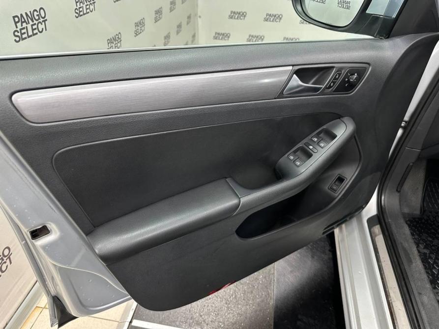Volkswagen Jetta VI Красноярск  - изображение 8