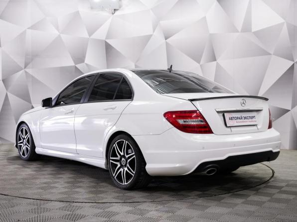Mercedes-Benz C-Класс III (W204) Рестайлинг с пробегом 2013 года, цена 1 655 000 рублей, 197090 км, седан, Автокод Объявления