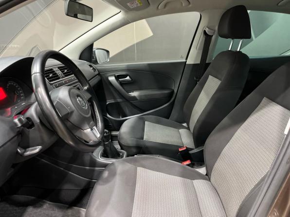 Volkswagen Polo V с пробегом 2014 года, цена 640 000 рублей, 211954 км, седан, Автокод Объявления