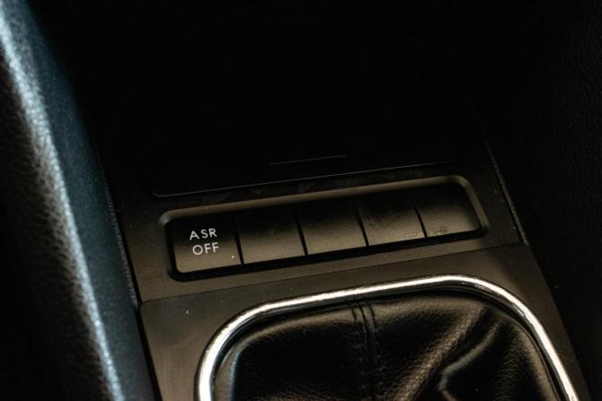 Volkswagen Golf VI с пробегом 2012 года, цена 879 000 рублей, 261053 км, хэтчбек, Автокод Объявления