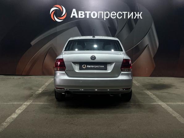 Volkswagen Polo V Рестайлинг с пробегом 2017 года, цена 899 000 рублей, 182145 км, седан, Автокод Объявления