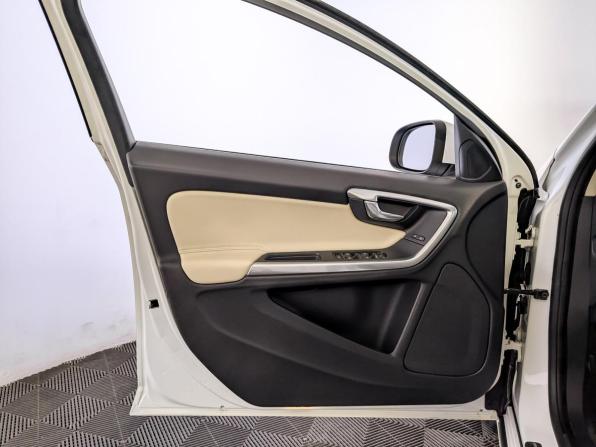 Volvo S60 II Рестайлинг с пробегом 2014 года, цена 1 715 000 рублей, 114730 км, седан, Автокод Объявления