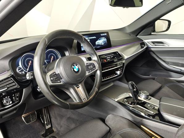 BMW 5 серии VII (G30/G31/G38) с пробегом 2017 года, цена 3 850 000 рублей, 62807 км, седан, Автокод Объявления