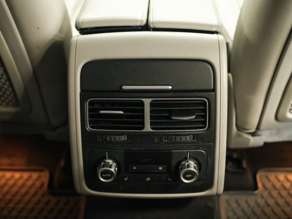 Volkswagen Touareg II с пробегом 2012 года, цена 2 464 000 рублей, 121383 км, внедорожник, Автокод Объявления