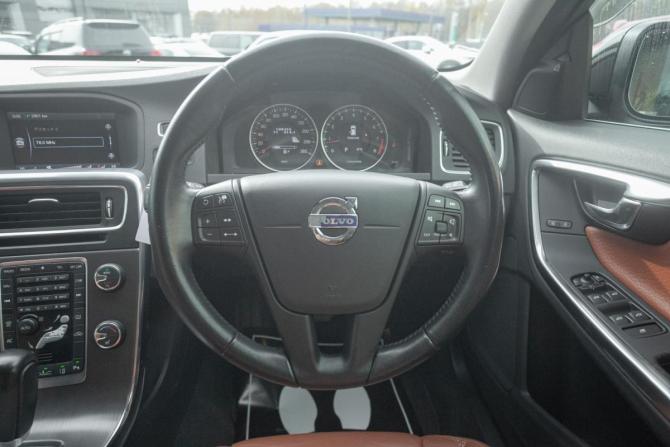 Volvo V60 I с пробегом 2012 года, цена 1 145 000 рублей, 101000 км, универсал, Автокод Объявления