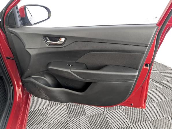 Hyundai Solaris II с пробегом 2019 года, цена 1 275 000 рублей, 163556 км, седан, Автокод Объявления