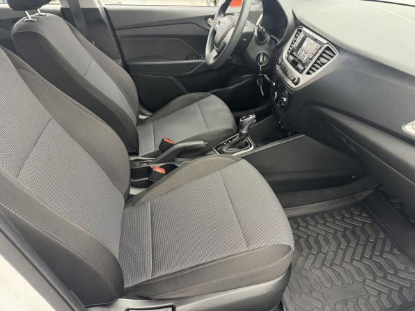 Hyundai Solaris II Рестайлинг с пробегом 2021 года, цена 1 775 000 рублей, 40653 км, седан, Автокод Объявления