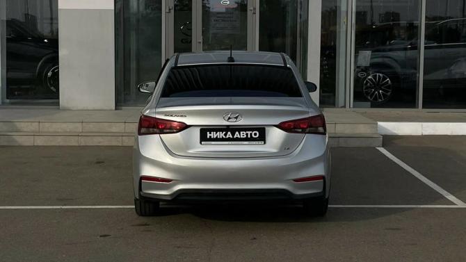 Hyundai Solaris II с пробегом 2018 года, цена 840 000 рублей, 214966 км, седан, Автокод Объявления