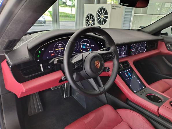 Porsche Taycan I с пробегом 2023 года, цена 18 900 000 рублей, 2281 км, седан, Автокод Объявления