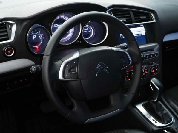 Citroen C4 II Рестайлинг с пробегом 2017 года, цена 928 000 рублей, 130959 км, седан, Автокод Объявления