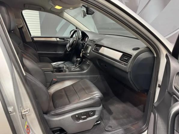 Volkswagen Touareg II с пробегом 2012 года, цена 2 025 000 рублей, 179000 км, внедорожник, Автокод Объявления