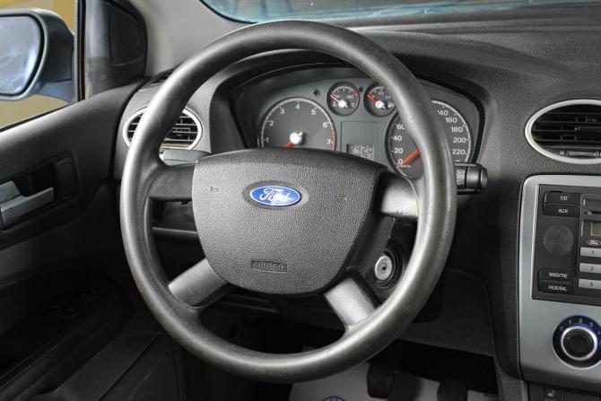 Ford Focus II с пробегом 2005 года, цена 399 000 рублей, 308000 км, седан, Автокод Объявления