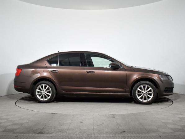 Skoda Octavia III (A7) Рестайлинг с пробегом 2017 года, цена 968 790 рублей, 320774 км, лифтбек, Автокод Объявления