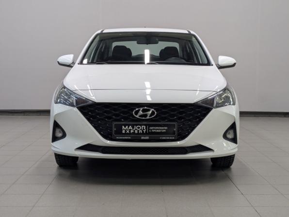 Hyundai Solaris II Рестайлинг с пробегом 2022 года, цена 1 595 000 рублей, 90141 км, седан, Автокод Объявления