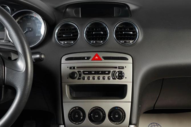 Peugeot 308 I Рестайлинг с пробегом 2011 года, цена 529 000 рублей, 146000 км, хэтчбек, Автокод Объявления