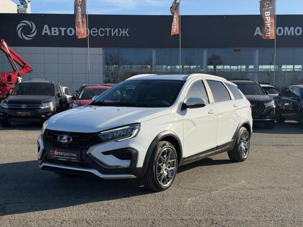 Lada (ВАЗ) Vesta I Рестайлинг (NG) с пробегом 2024 года, цена 1 398 000 рублей, 39000 км, универсал, Автокод Объявления