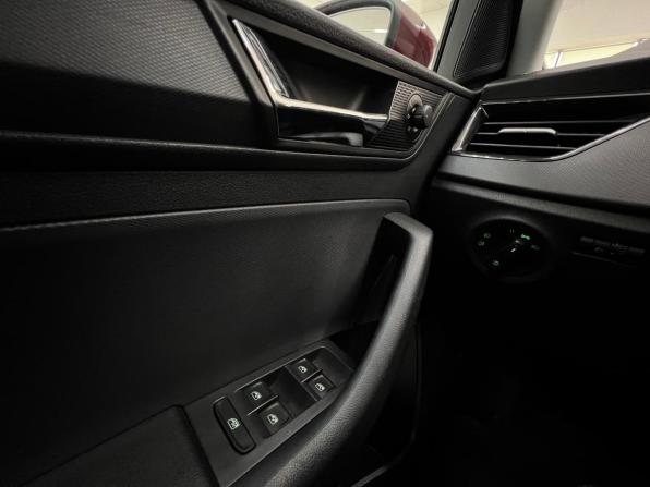 Skoda Rapid II с пробегом 2021 года, цена 1 745 000 рублей, 63273 км, лифтбек, Автокод Объявления