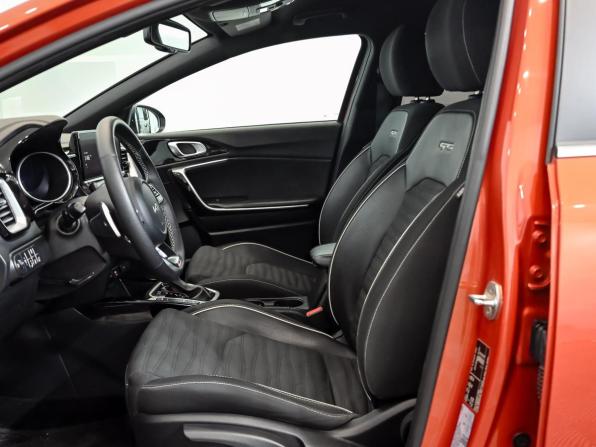 Kia Ceed III Рестайлинг с пробегом 2021 года, цена 2 450 000 рублей, 95608 км, универсал, Автокод Объявления
