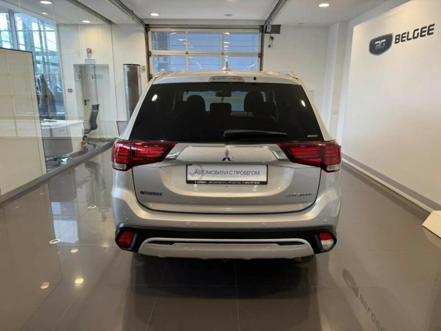 Mitsubishi Outlander III Рестайлинг 3 Подольск  - изображение 6