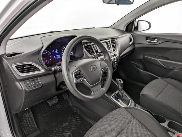 Hyundai Solaris II Рестайлинг с пробегом 2022 года, цена 1 575 000 рублей, 69491 км, седан, Автокод Объявления
