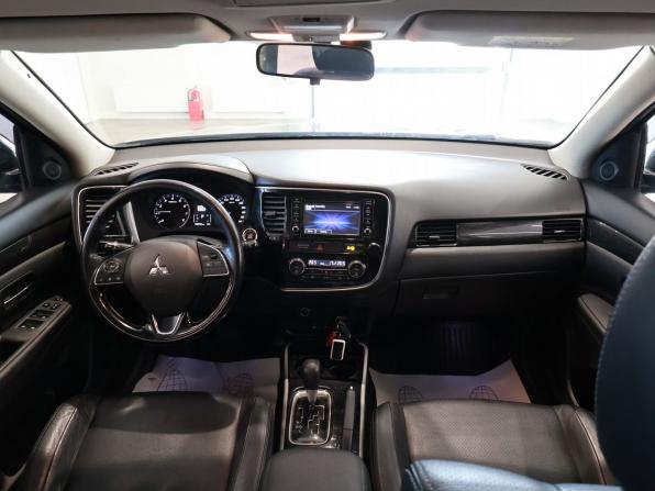 Mitsubishi Outlander III Рестайлинг 2 с пробегом 2017 года, цена 1 785 000 рублей, 138057 км, внедорожник, Автокод Объявления