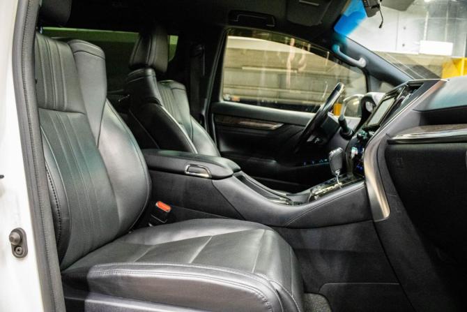 Toyota Alphard III Рестайлинг с пробегом 2019 года, цена 4 699 000 рублей, 128140 км, минивэн, Автокод Объявления