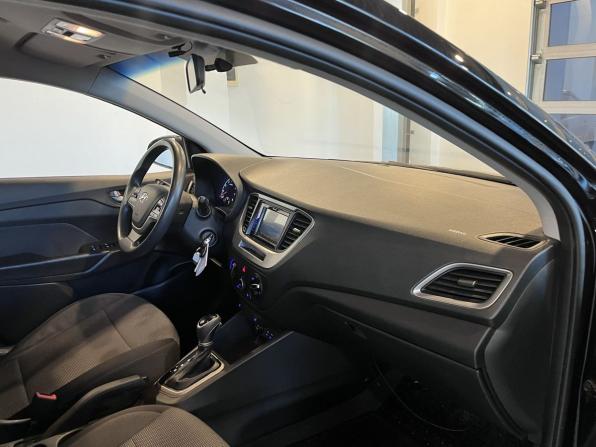 Hyundai Solaris II с пробегом 2019 года, цена 1 265 000 рублей, 141634 км, седан, Автокод Объявления