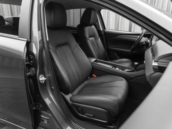 Mazda 6 III (GJ) Рестайлинг 2 с пробегом 2021 года, цена 2 810 000 рублей, 94389 км, седан, Автокод Объявления