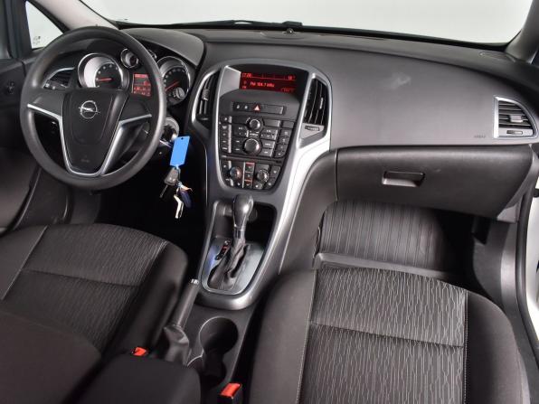 Opel Astra J Рестайлинг с пробегом 2014 года, цена 640 000 рублей, 108012 км, хэтчбек, Автокод Объявления
