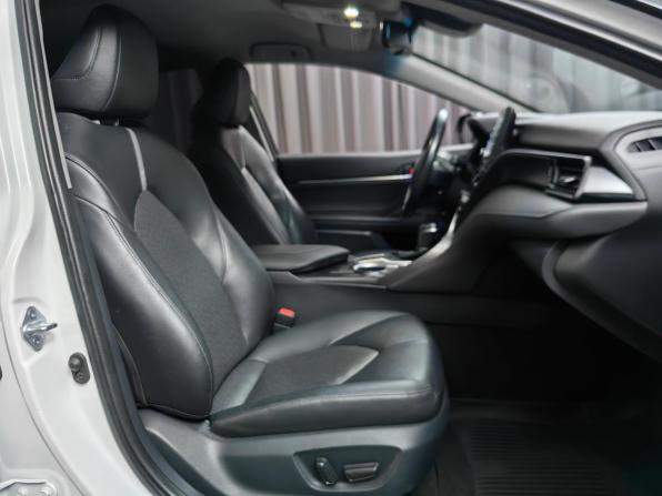 Toyota Camry VIII (XV70) Рестайлинг с пробегом 2021 года, цена 2 980 000 рублей, 109532 км, седан, Автокод Объявления