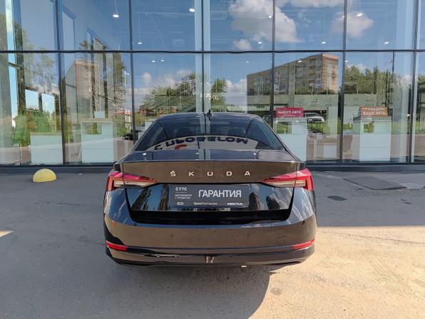 Skoda Octavia IV (A8) с пробегом 2021 года, цена 2 570 000 рублей, 58677 км, лифтбек, Автокод Объявления