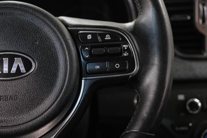 Kia Sportage IV с пробегом 2018 года, цена 1 979 000 рублей, 137000 км, внедорожник, Автокод Объявления