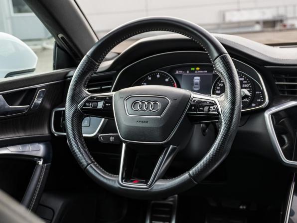 Audi A7 II (4K) с пробегом 2018 года, цена 4 500 000 рублей, 107046 км, лифтбек, Автокод Объявления
