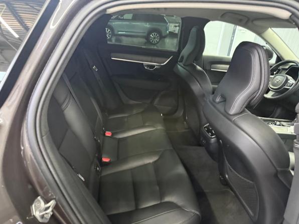 Volvo S90 II Рестайлинг с пробегом 2021 года, цена 3 127 000 рублей, 95382 км, седан, Автокод Объявления
