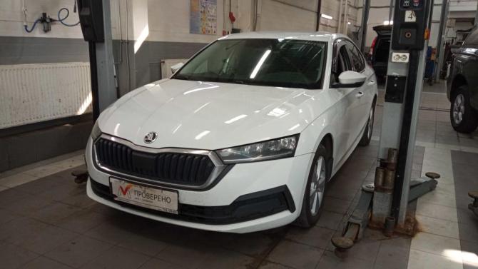 Skoda Octavia IV (A8) с пробегом 2021 года, цена 1 200 000 рублей, 465792 км, лифтбек, Автокод Объявления