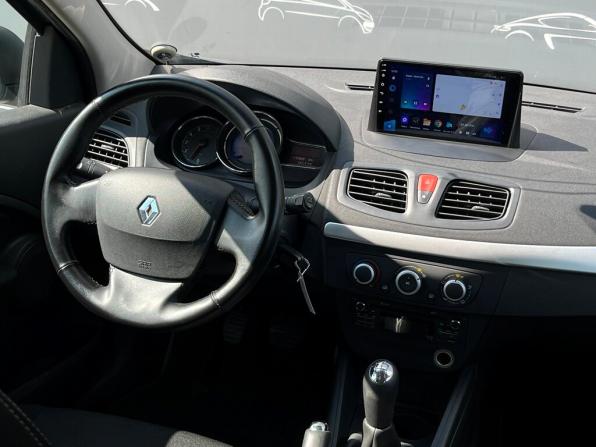 Renault Megane III Рестайлинг с пробегом 2014 года, цена 698 600 рублей, 215468 км, хэтчбек, Автокод Объявления