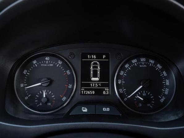 Skoda Fabia II Рестайлинг с пробегом 2011 года, цена 750 000 рублей, 172659 км, хэтчбек, Автокод Объявления