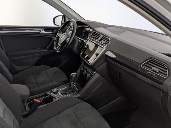 Volkswagen Tiguan II с пробегом 2018 года, цена 2 790 000 рублей, 116237 км, внедорожник, Автокод Объявления