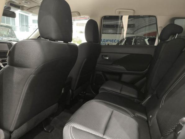Mitsubishi Outlander III Рестайлинг 3 с пробегом 2021 года, цена 2 372 000 рублей, 58000 км, внедорожник, Автокод Объявления