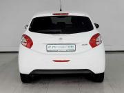 Peugeot 208 I Москва  - изображение 18