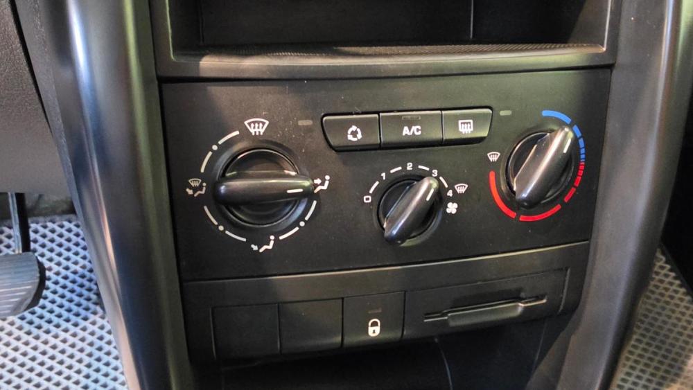 Peugeot 207 I Чебоксары  - изображение 14