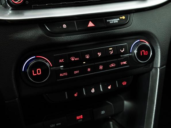 Kia Ceed III Рестайлинг с пробегом 2021 года, цена 2 249 585 рублей, 46000 км, универсал, Автокод Объявления