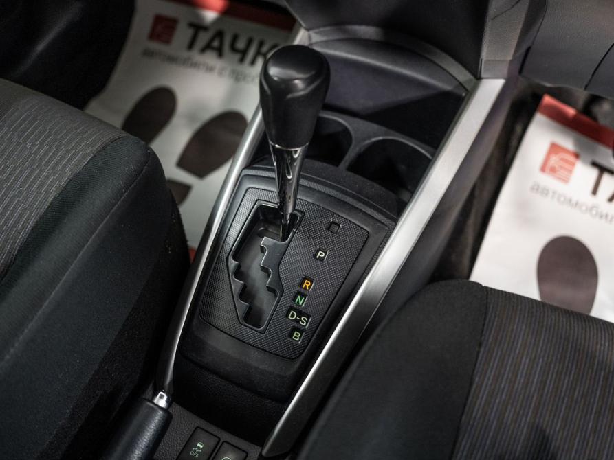 Toyota Corolla XI (E160 E170 E180) Рестайлинг 1 Иркутск  - изображение 13
