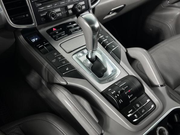 Porsche Cayenne II (958) с пробегом 2010 года, цена 2 444 900 рублей, 186466 км, внедорожник, Автокод Объявления
