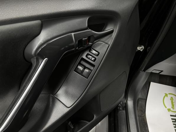 Toyota Verso I Рестайлинг с пробегом 2014 года, цена 1 355 000 рублей, 134000 км, компактвэн, Автокод Объявления
