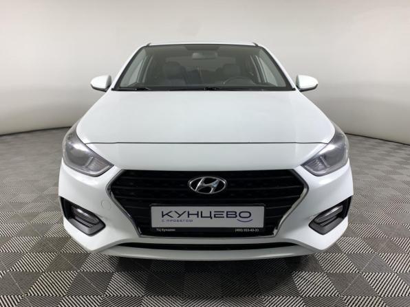 Hyundai Solaris II с пробегом 2018 года, цена 1 189 000 рублей, 240000 км, седан, Автокод Объявления