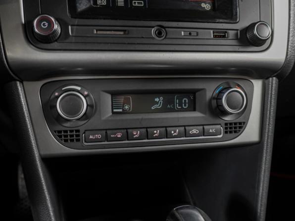 Volkswagen Polo V Рестайлинг с пробегом 2016 года, цена 1 124 000 рублей, 184980 км, седан, Автокод Объявления