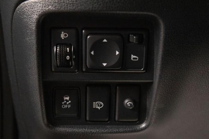 Nissan Juke I с пробегом 2012 года, цена 1 019 000 рублей, 143000 км, внедорожник, Автокод Объявления