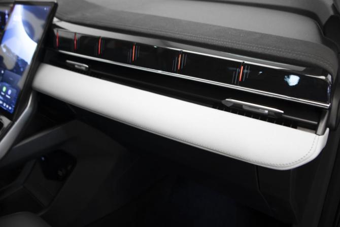Geely Atlas II с пробегом 2024 года, цена 2 960 000 рублей, 38281 км, внедорожник, Автокод Объявления